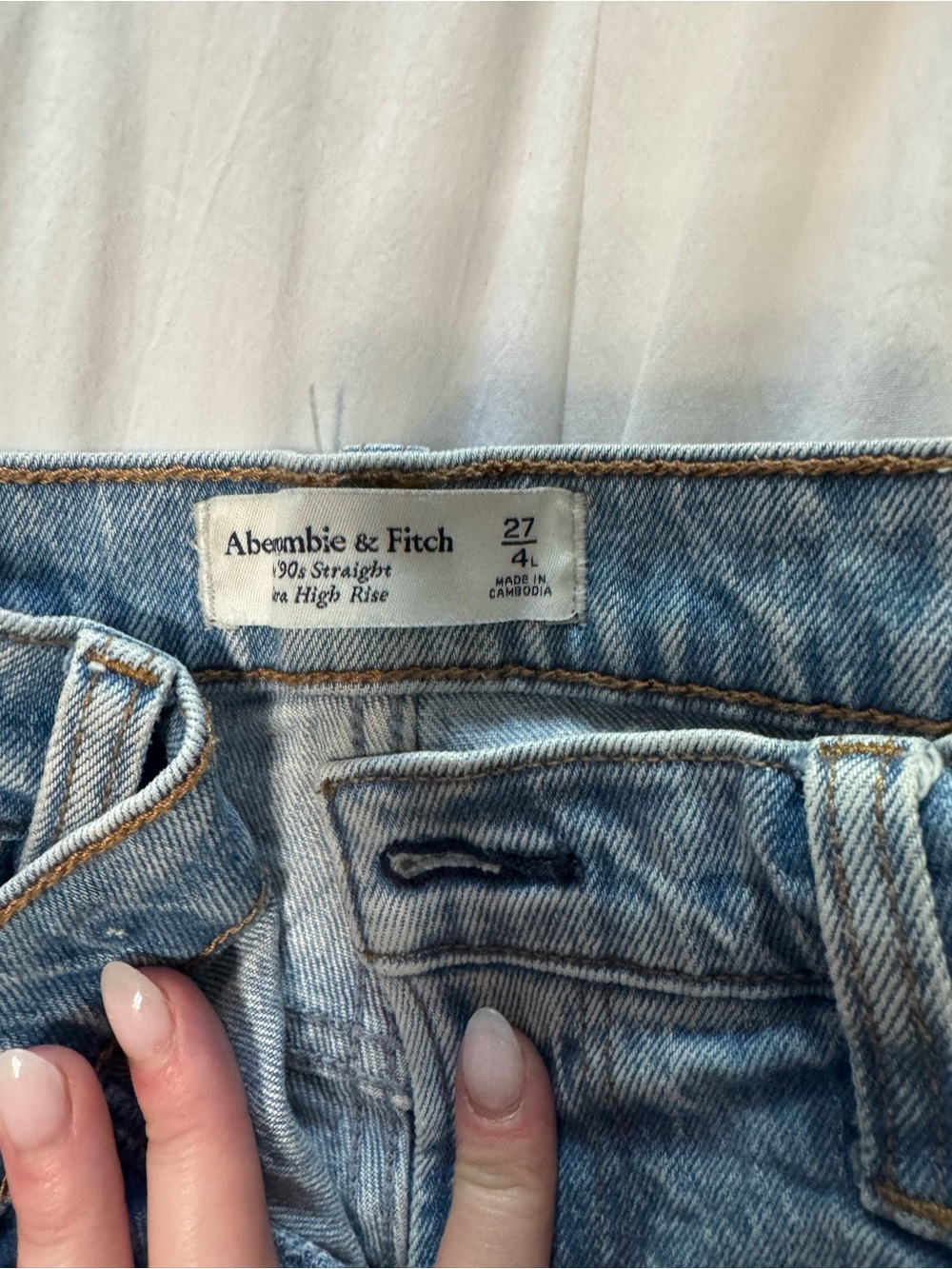 Abercrombie & Fitch Women Jeans - Picture 2 of 3